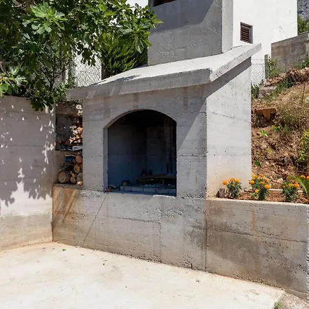 Διαμέρισμα Ana *